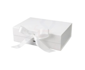 Подарункова коробка 24 х 18 см Bergamo Aurum (білий)