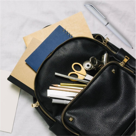 Ручка пластикова кулькова Bergamo Isa (білий)