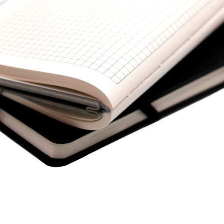 Блокнот в клітинку А5 Berganote Hard, тверда обкладинка (сірий) Блокнот в клітинку А5 Berganote Hard, тверда обкладинка (сірий)