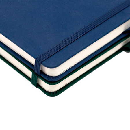 Блокнот в клітинку А5 Berganote Soft, тверда обкладинка (темно-синій) Блокнот в клітинку А5 Berganote Soft, тверда обкладинка (темно-синій)