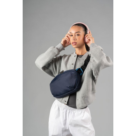 Сумка через плече антизлодій Pacsafe Metrosafe X Urban Sling (темно-синій)