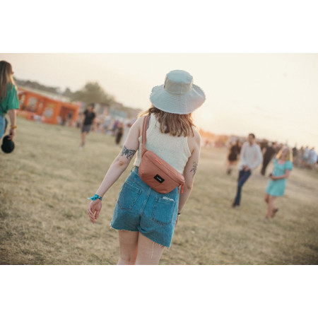 Сумка через плече антизлодій Pacsafe GO Sling (рожевий)