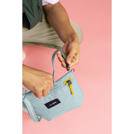 Сумка через плече антизлодій Pacsafe GO Crossbody (свіжий м'ятний) Сумка через плече антизлодій Pacsafe GO Crossbody (свіжий м'ятний)