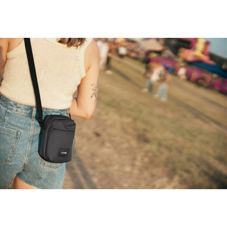 Сумка через плече антизлодій Pacsafe GO Micro Crossbody (насичений чорний)