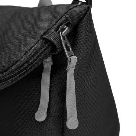 Сумка через плече антизлодій Pacsafe GO Saddle Crossbody (насичений чорний)