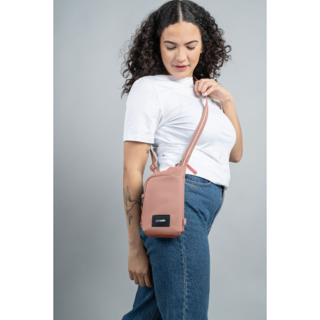Сумка через плече антизлодій Pacsafe GO Tech Crossbody (рожевий)