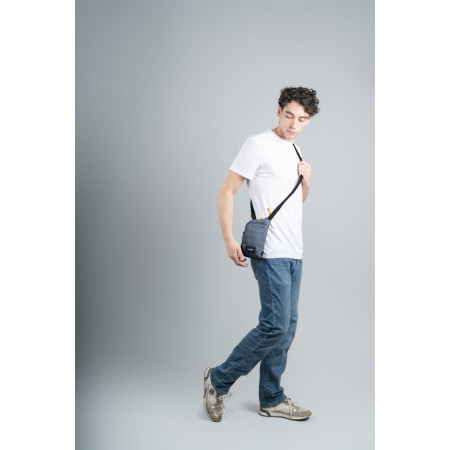 Сумка через плече антизлодій Pacsafe GO Tech Crossbody (темно-синій/жовтий)