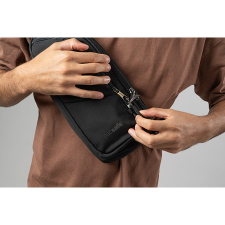 Сумка через плече антизлодій Pacsafe V Action Sling (насичений чорний)